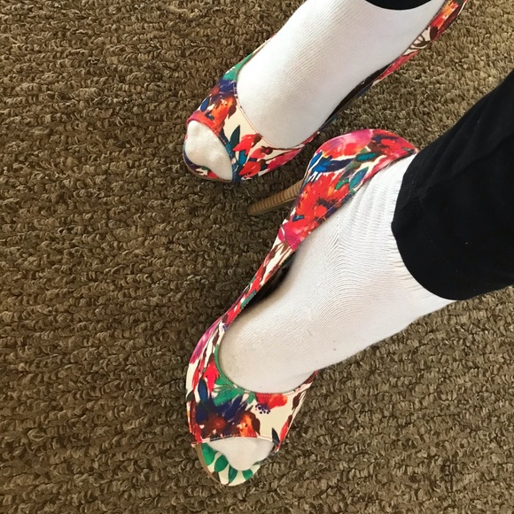 Christian Siriano, Tropical, Size 10 - Picture 11 of 14